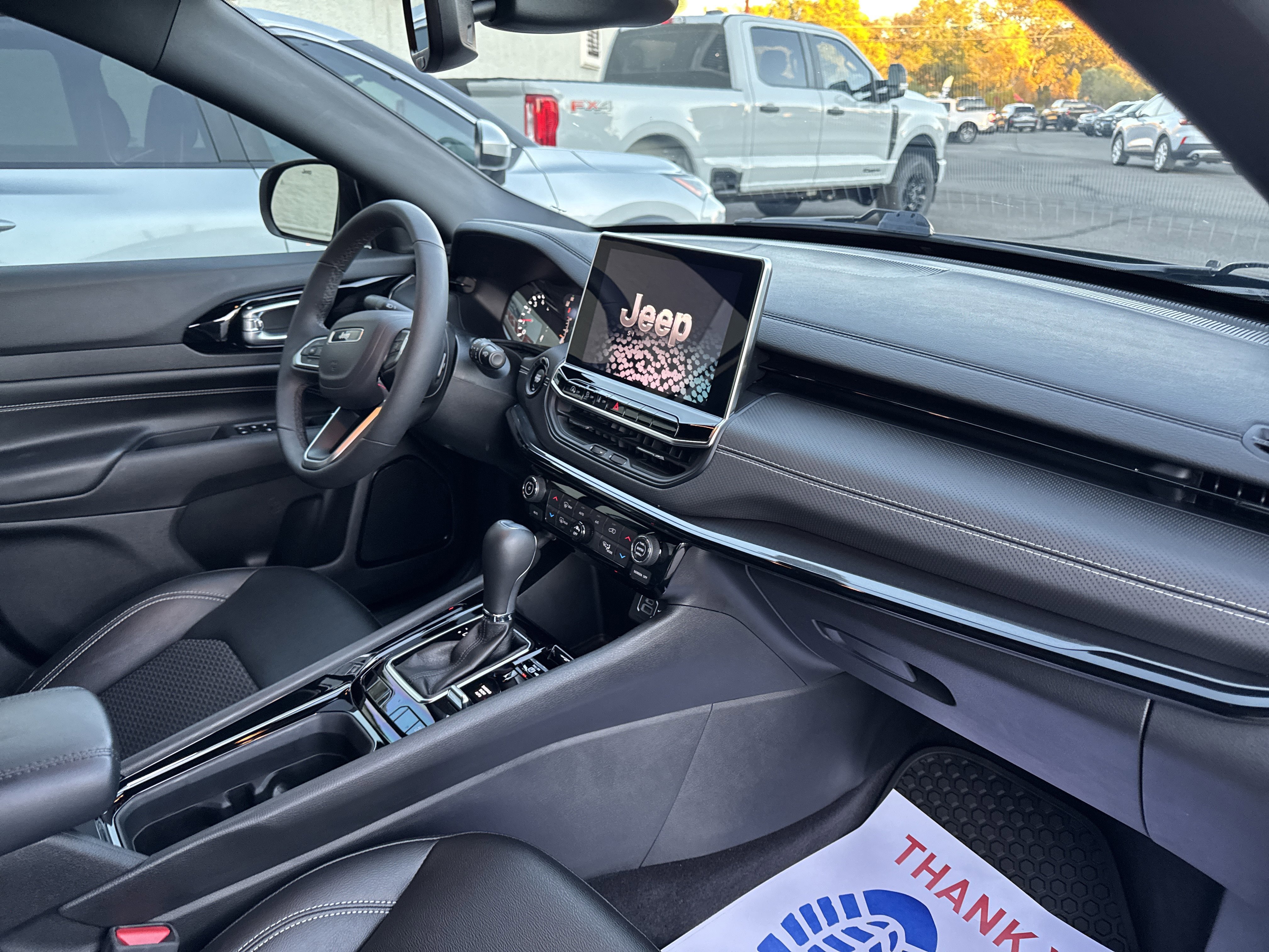 Used 2024 Jeep Compass Latitude w/ Convenience Group image 15