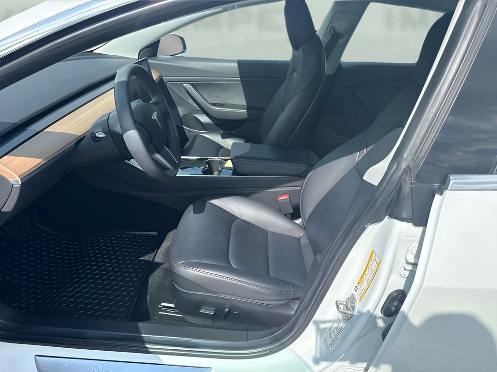 Used 2020 Tesla Model 3 Long Range AWD/4WD image 9