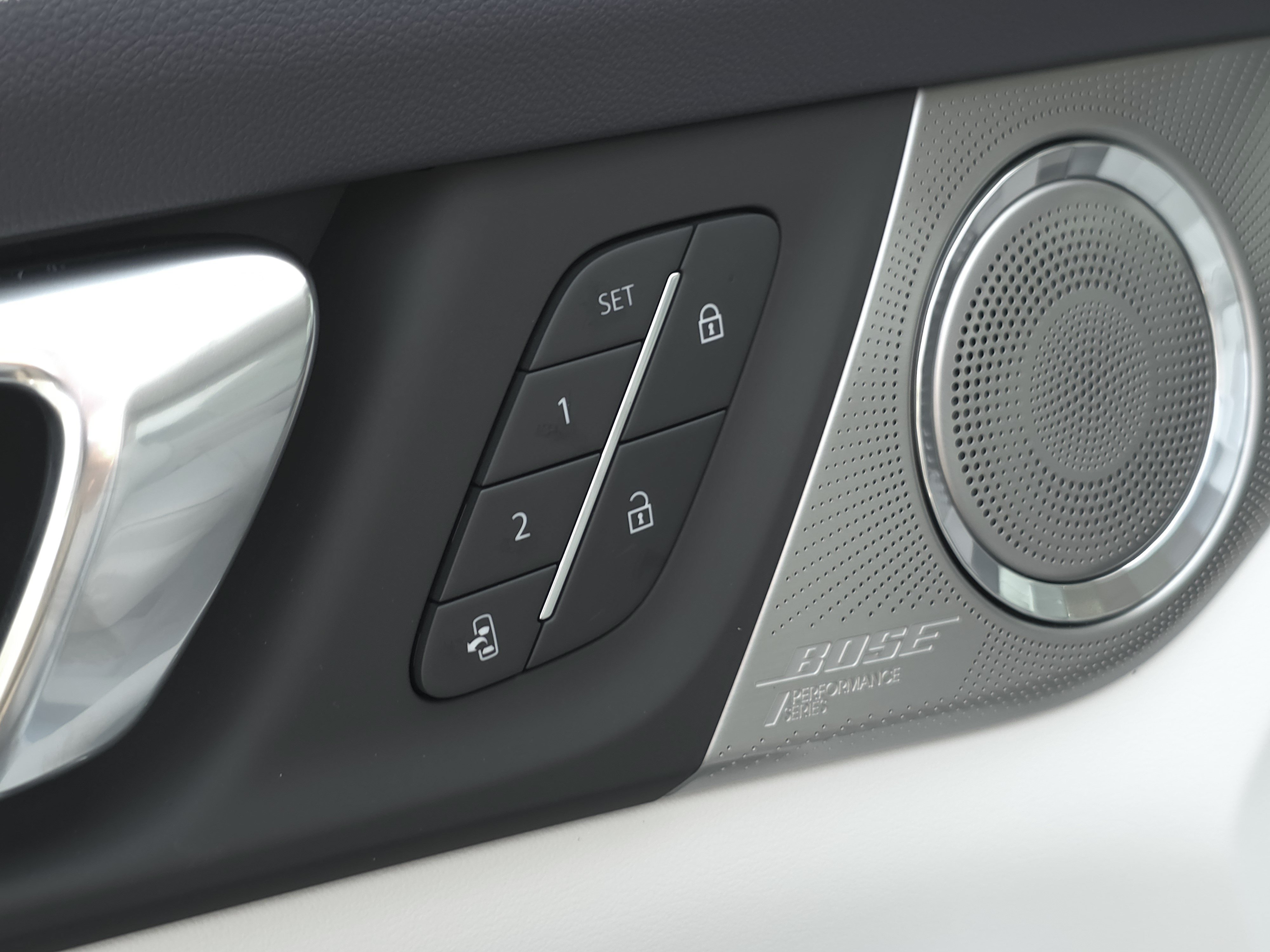 New 2027 Buick Enclave Avenir FWD image 12