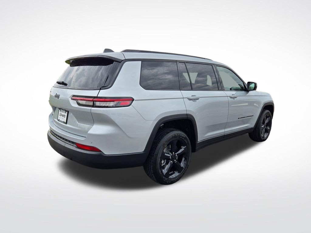 New 2025 Jeep Grand Cherokee L Laredo image 3