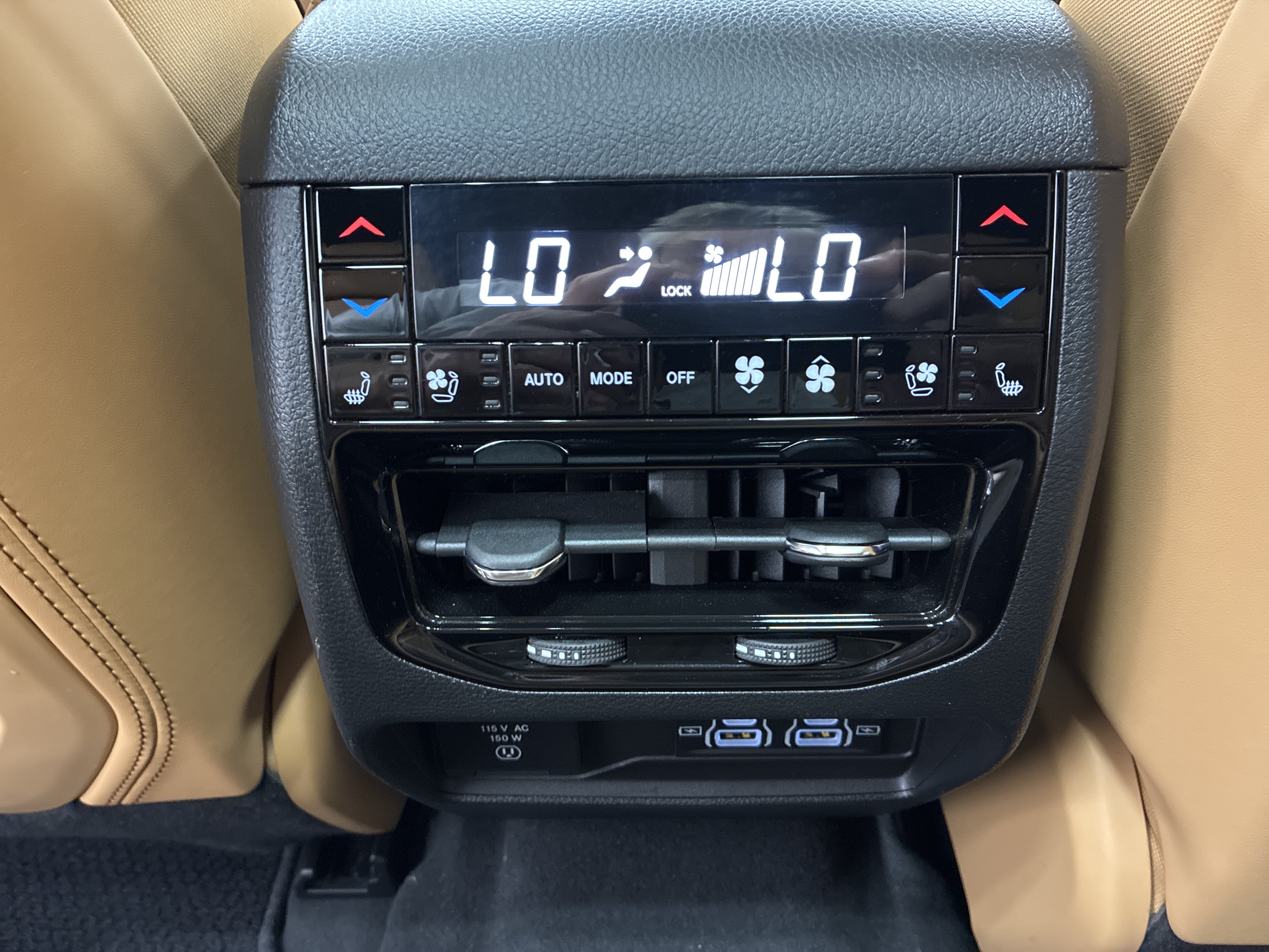 Certified 2024 Jeep Grand Cherokee L Summit AWD/4WD image 16