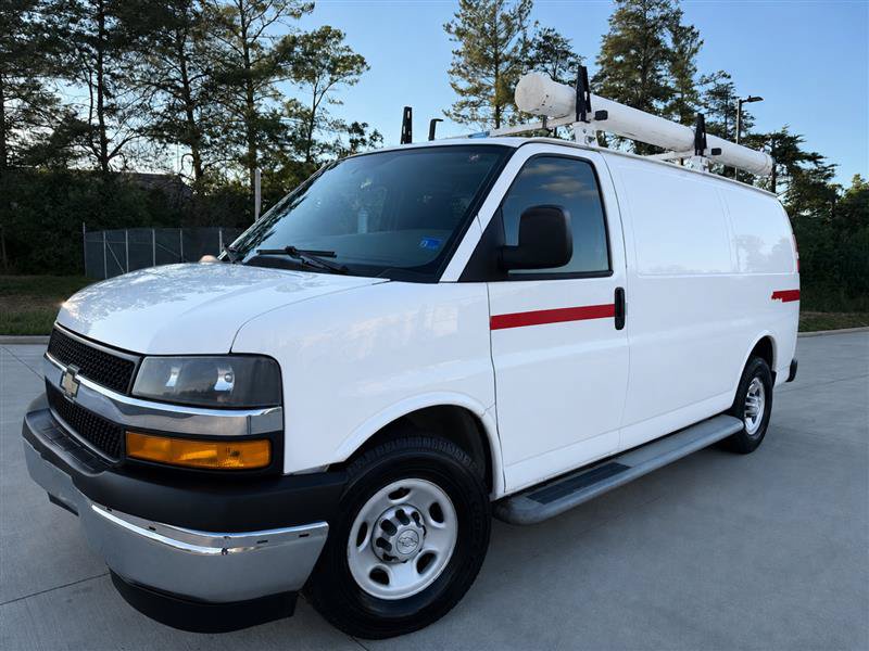 Used 2018 Chevrolet Express 2500 w/ Driver Convenience Package RWD image 1