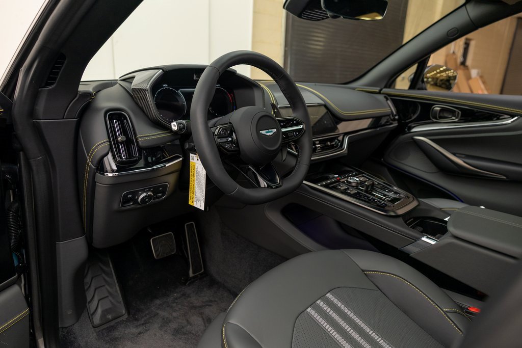 New 2025 Aston Martin DBX 707 image 19