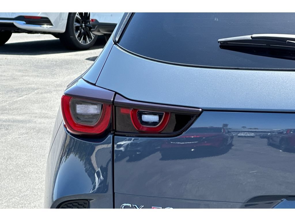 Used 2025 MAZDA CX-50 Meridian Edition w/ Apex Package AWD/4WD image 12