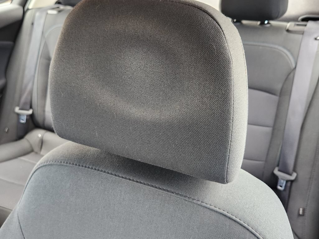 Used 2018 Chevrolet Cruze LT FWD image 6