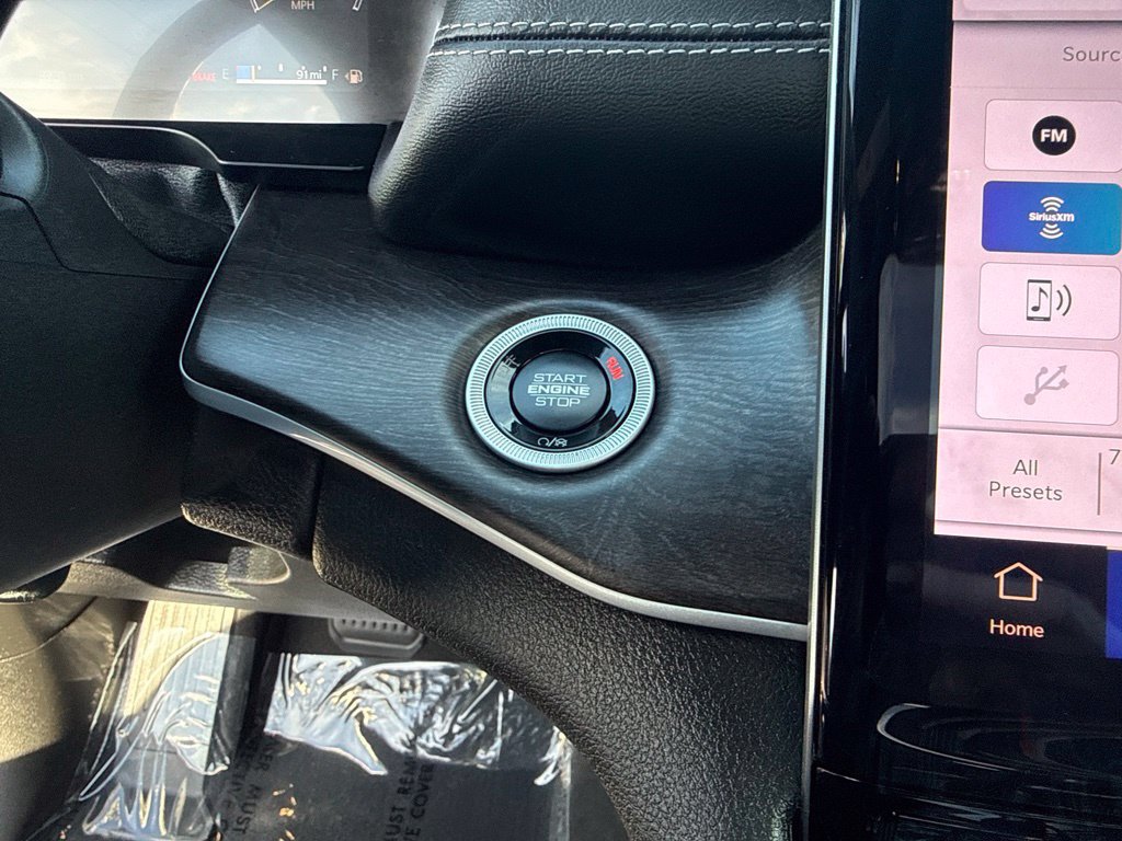 Certified 2025 Jeep Grand Cherokee Limited AWD/4WD image 15