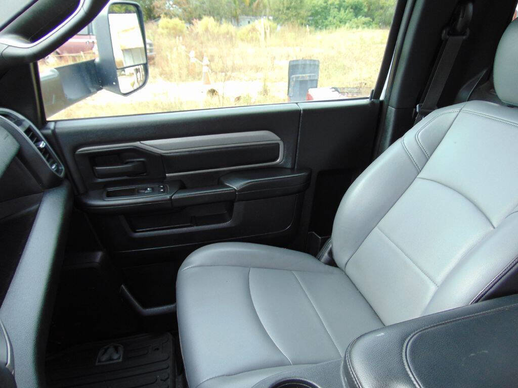 Used 2021 RAM 3500 Tradesman image 19