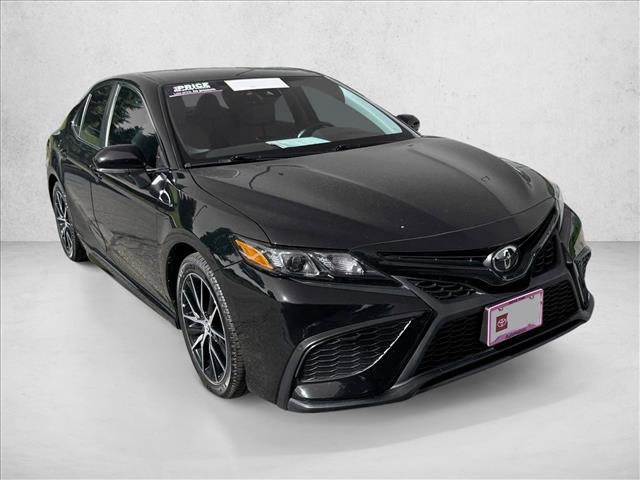 Used 2024 Toyota Camry SE image 14