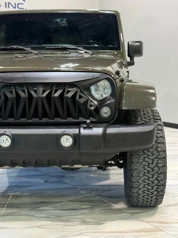 Used 2015 Jeep Wrangler Unlimited Sahara w/ Max Tow Package image 54