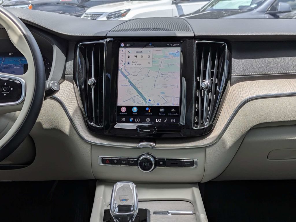Used 2022 Volvo XC60 B5 Inscription w/ Advanced Package FWD image 21