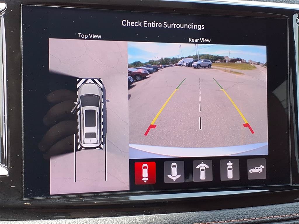 Used 2024 Chrysler Pacifica Pinnacle w/ Trailer Tow Group AWD/4WD image 30