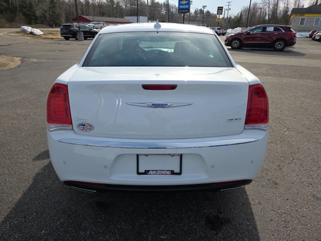 Used 2021 Chrysler 300 Touring L image 19