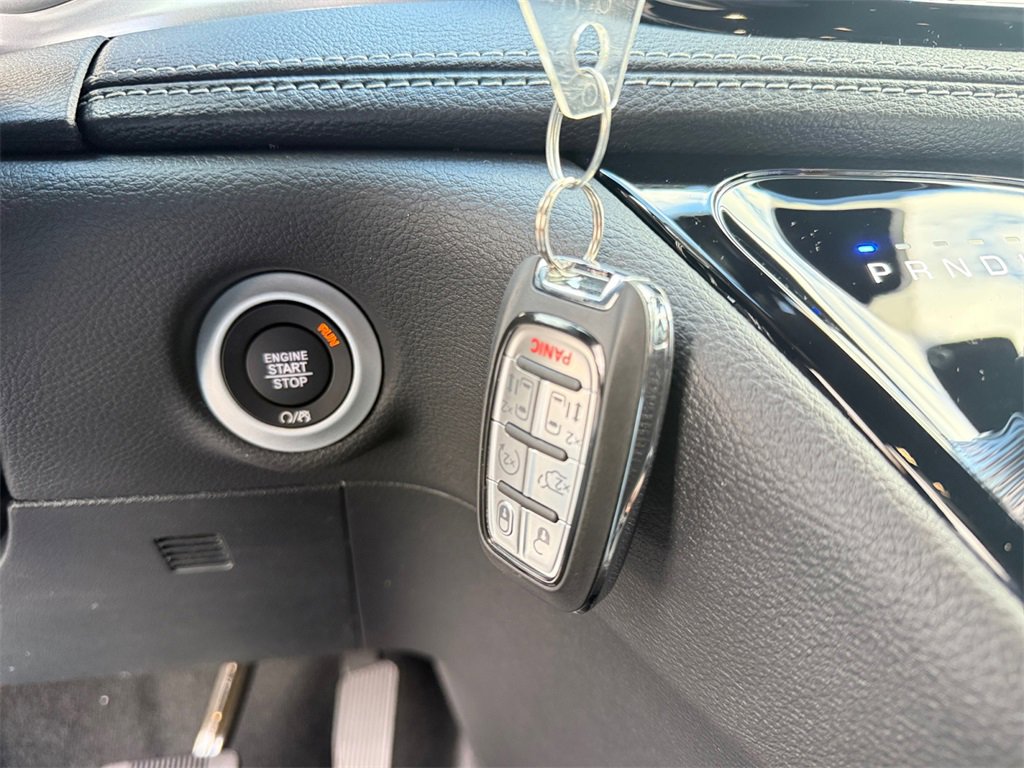 New 2026 Chrysler Pacifica Select image 29