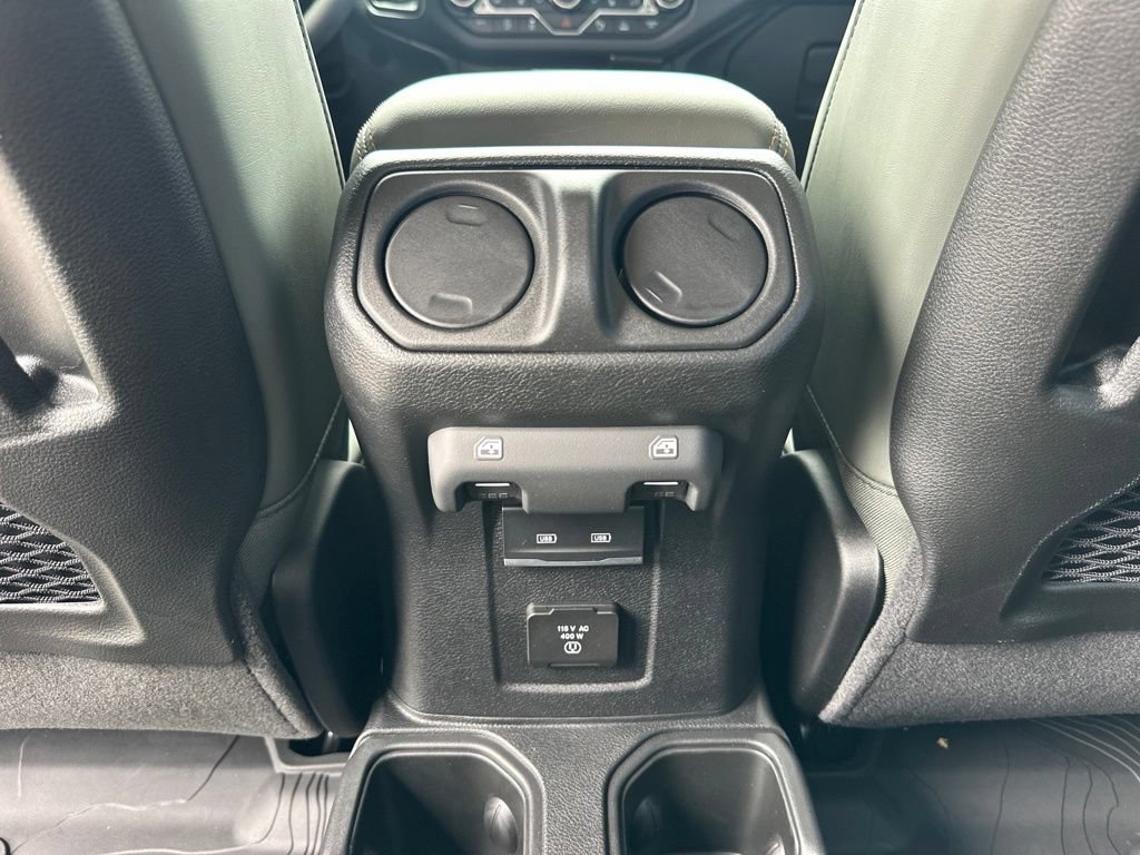 Used 2025 Jeep Gladiator Mojave AWD/4WD image 18