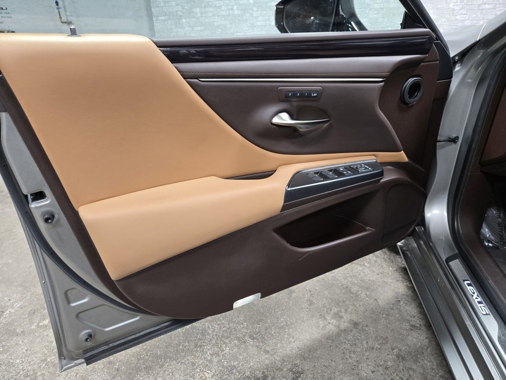 Used 2021 Lexus ES 350 w/ Premium Package image 7