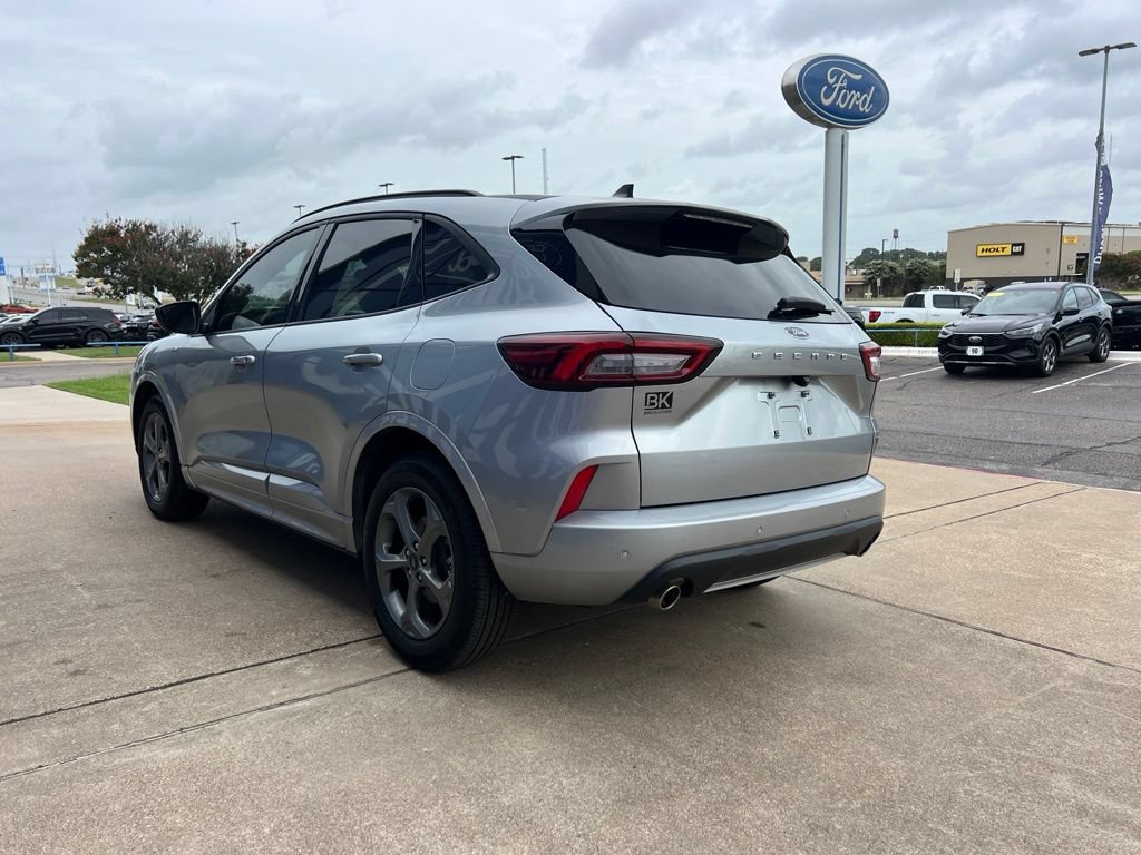 Used 2024 Ford Escape ST-Line w/ Tech Pack #1 FWD image 6