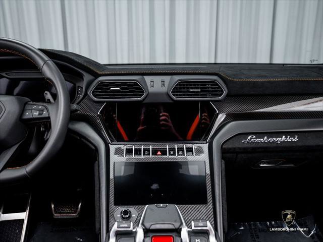 Used 2024 Lamborghini Urus Performante AWD/4WD image 45