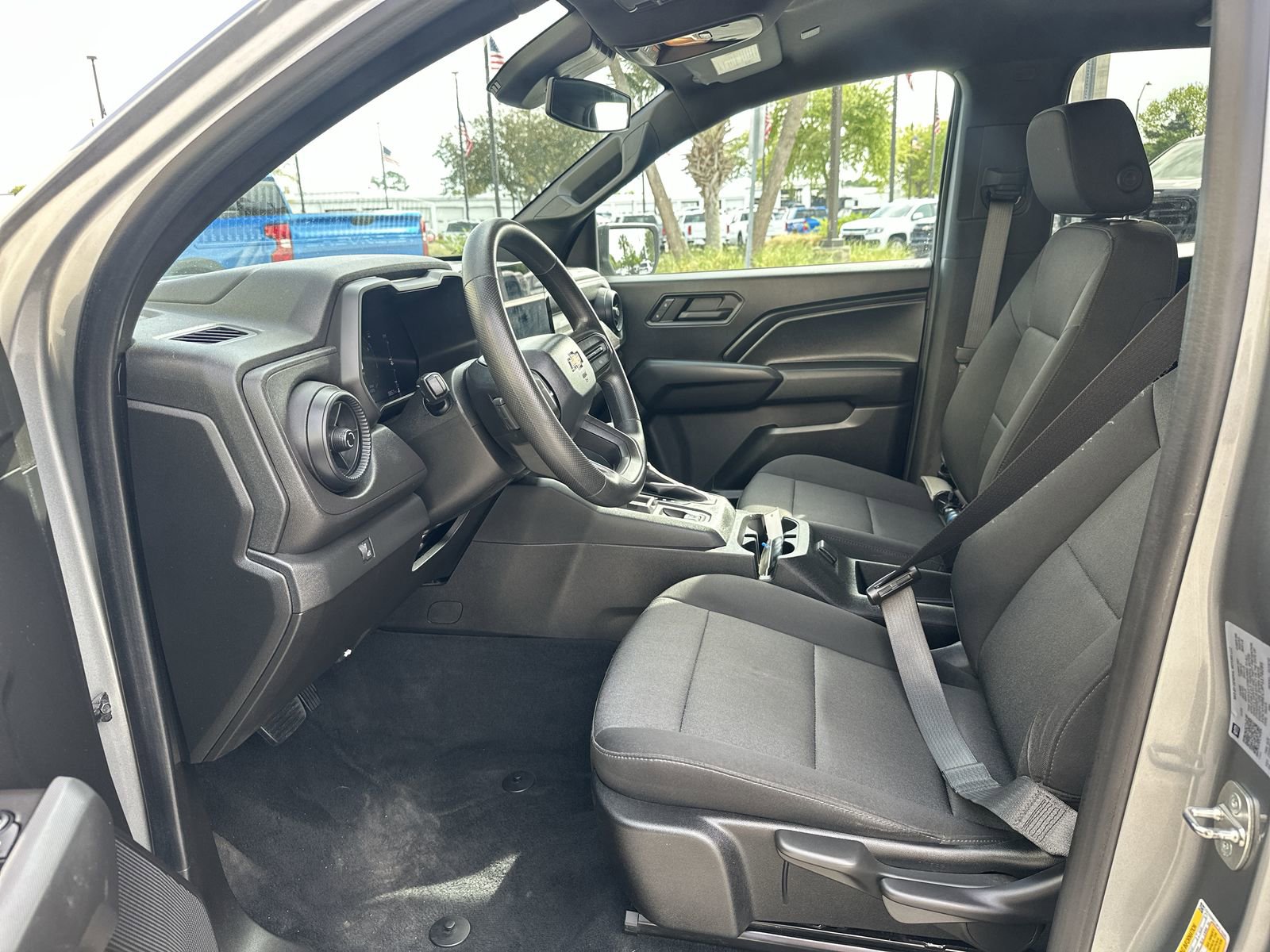 Used 2023 Chevrolet Colorado W/T RWD image 16