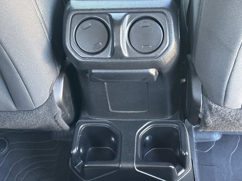 Used 2018 Jeep Wrangler Unlimited Sport image 14