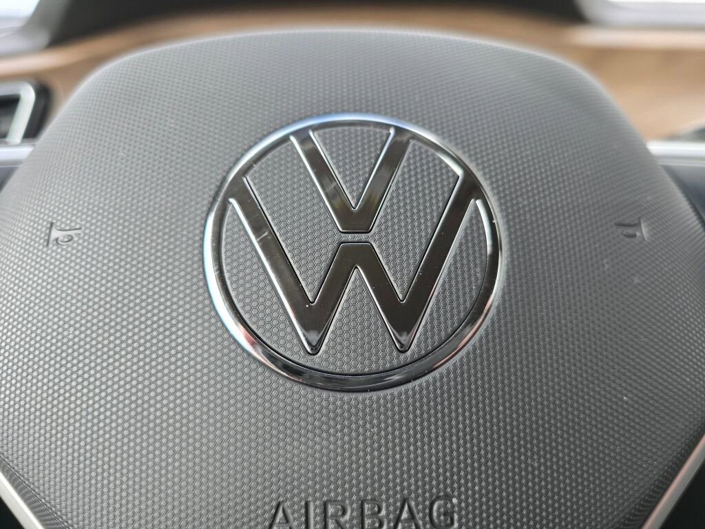 New 2025 Volkswagen Atlas SE image 27