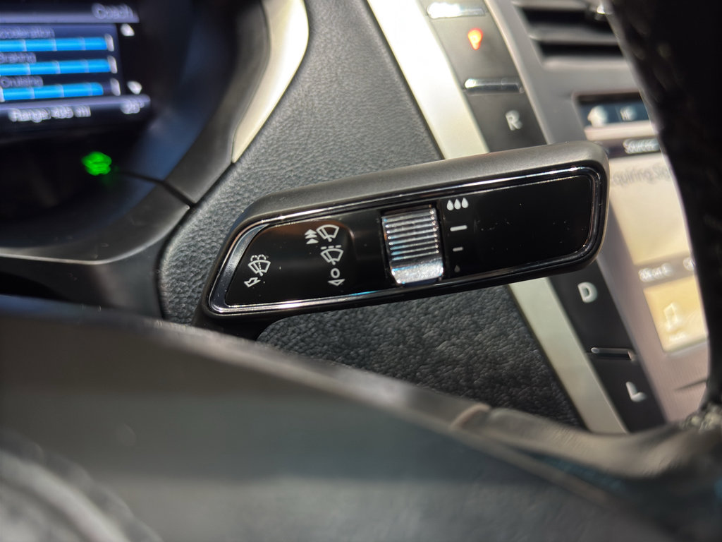 Used 2017 Lincoln MKZ Premiere image 24