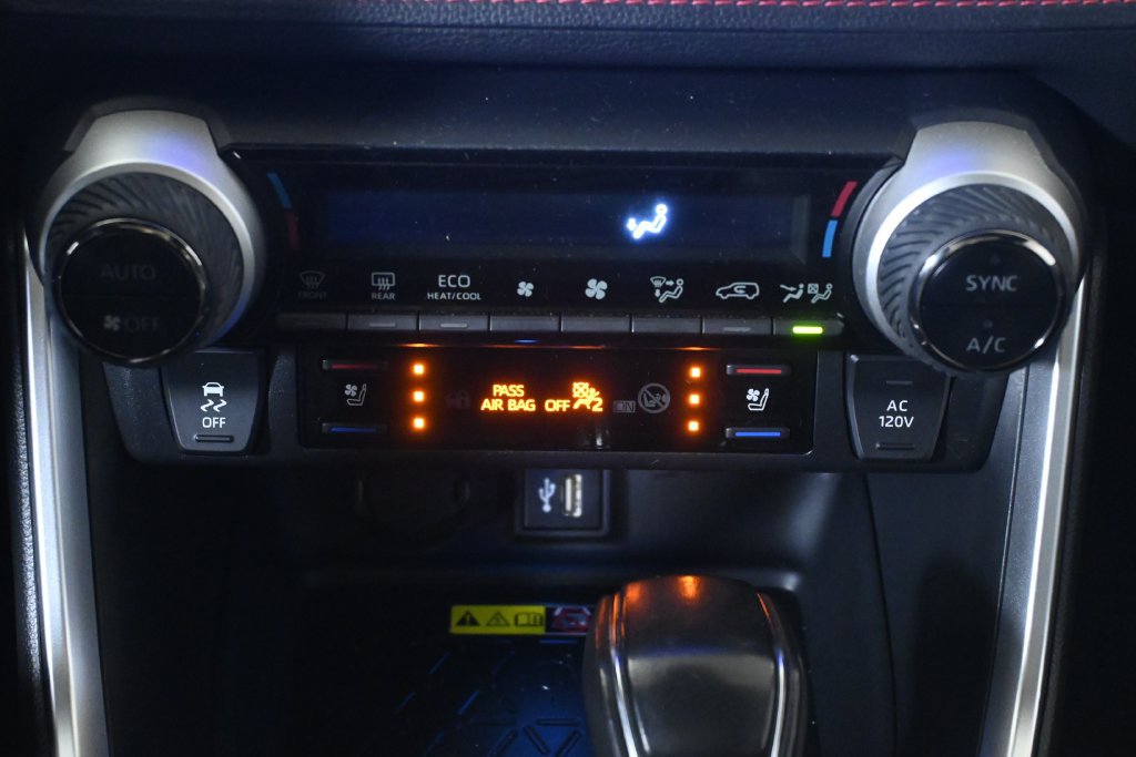 Used 2024 Toyota RAV4 XSE w/ Premium Package AWD/4WD image 21