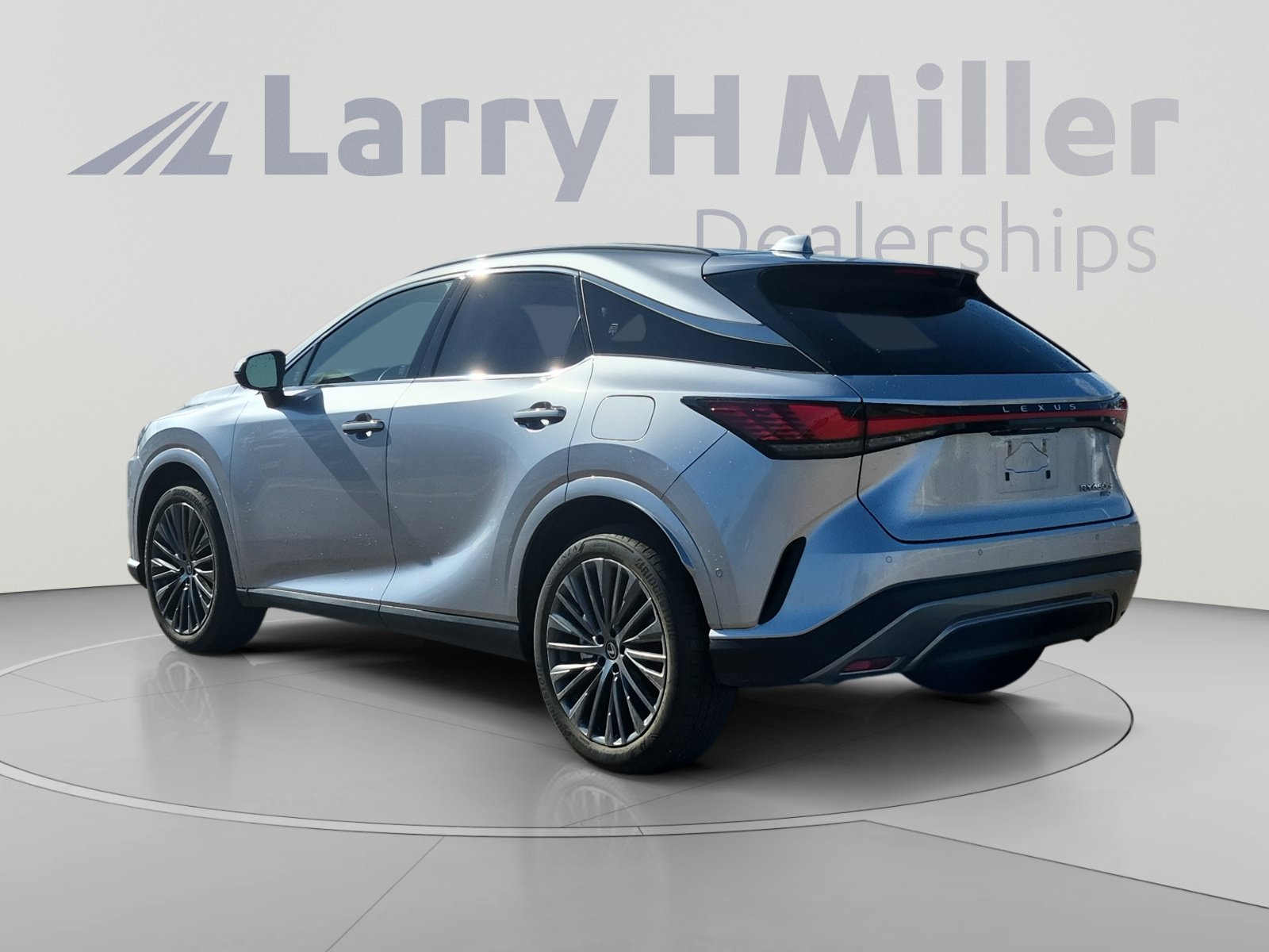 Used 2026 Lexus RX 450h AWD w/ Convenience Package image 3