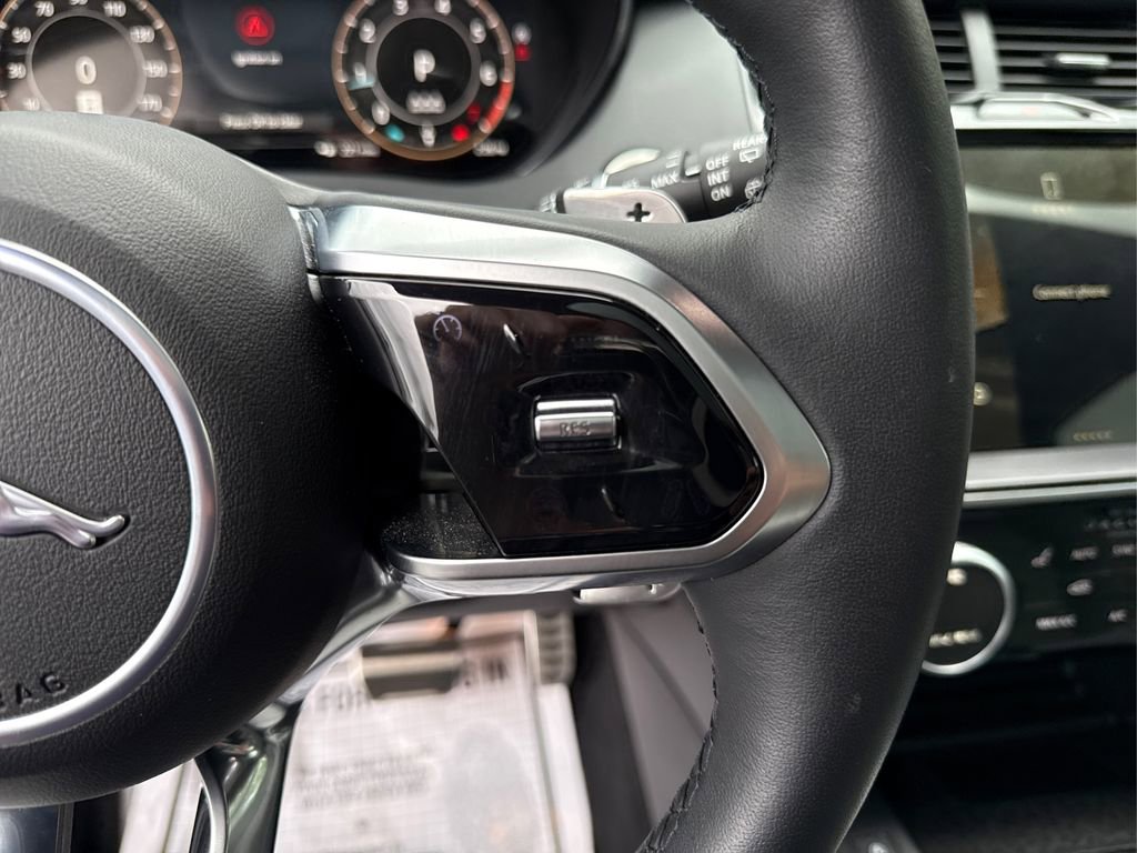 Used 2024 Jaguar E-PACE R-Dynamic SE image 28