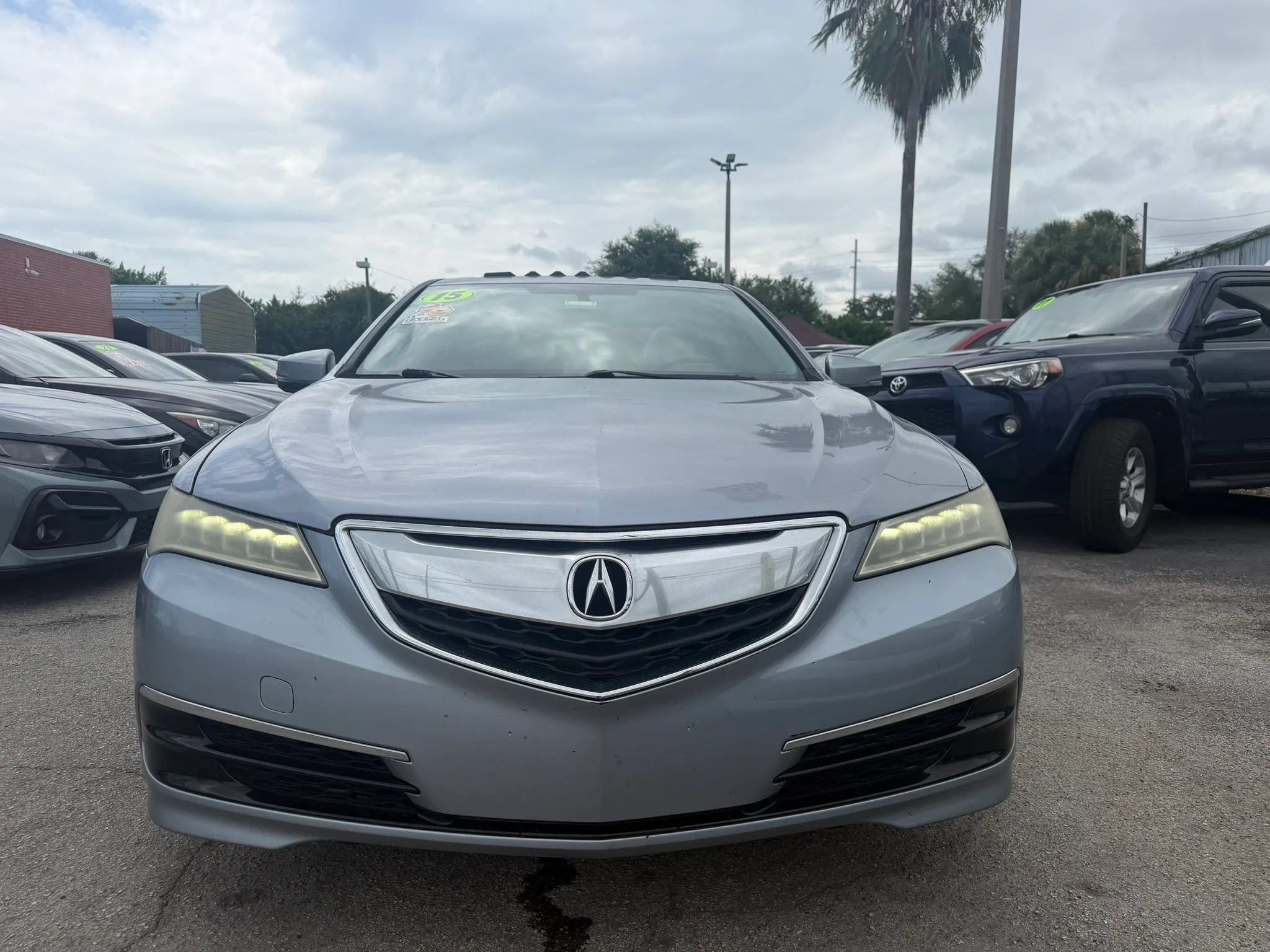 Used 2015 Acura TLX V6 FWD image 2