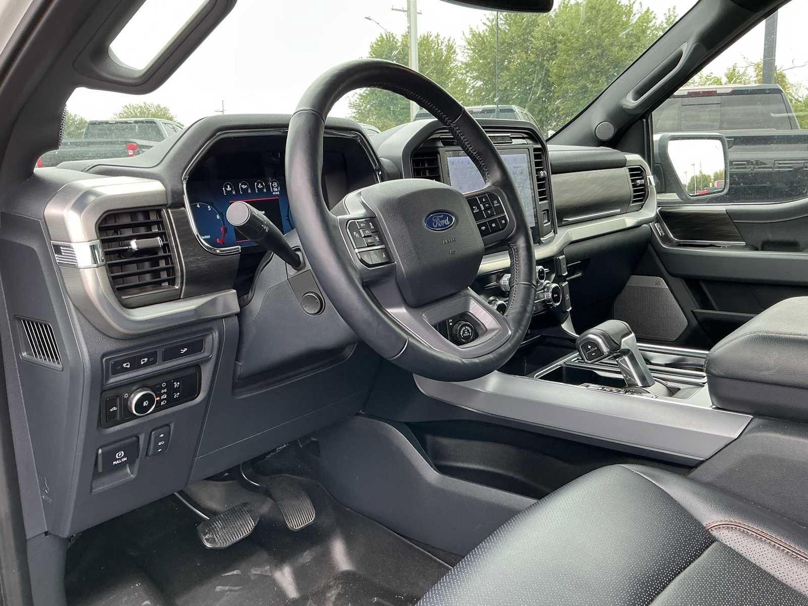 Used 2024 Ford F150 Lariat w/ FX4 Off-Road Package AWD/4WD image 16