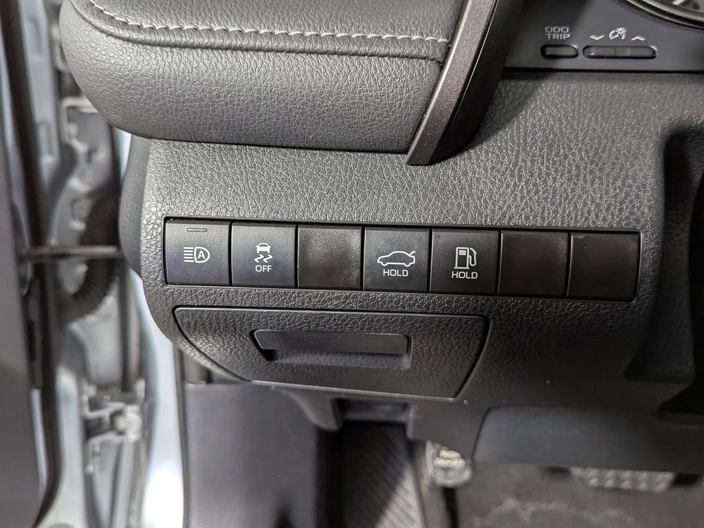Used 2023 Toyota Camry SE image 28