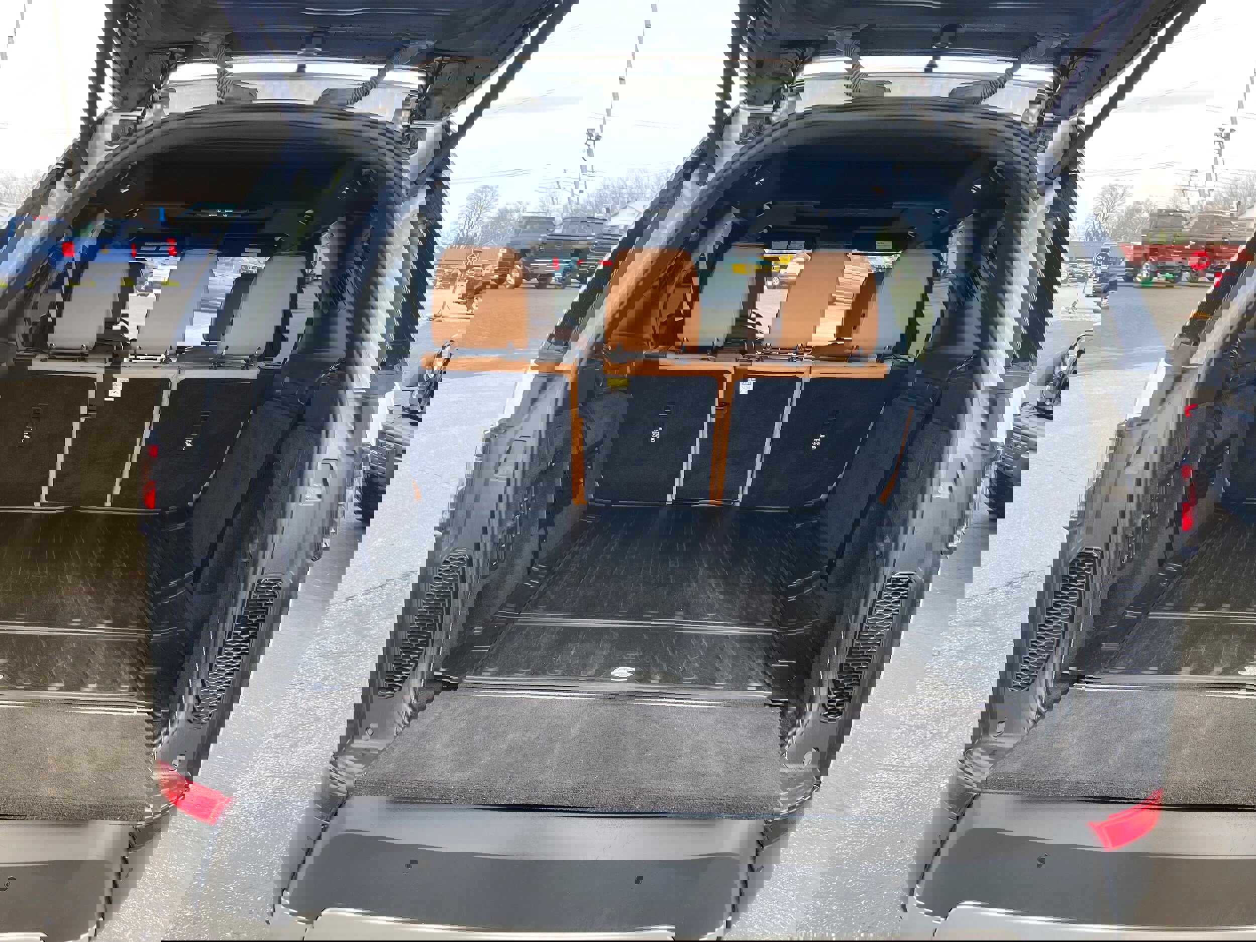 Used 2019 Land Rover Discovery HSE Luxury image 18