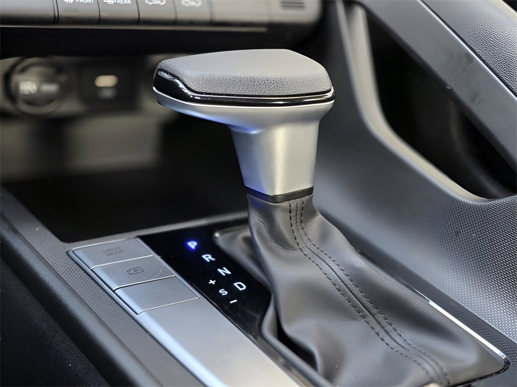 Used 2023 Hyundai Elantra SEL image 35