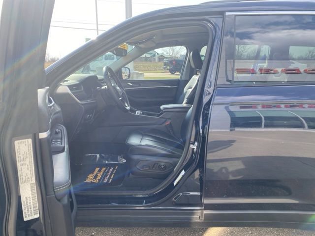 Certified 2023 Jeep Grand Cherokee L Limited image 11