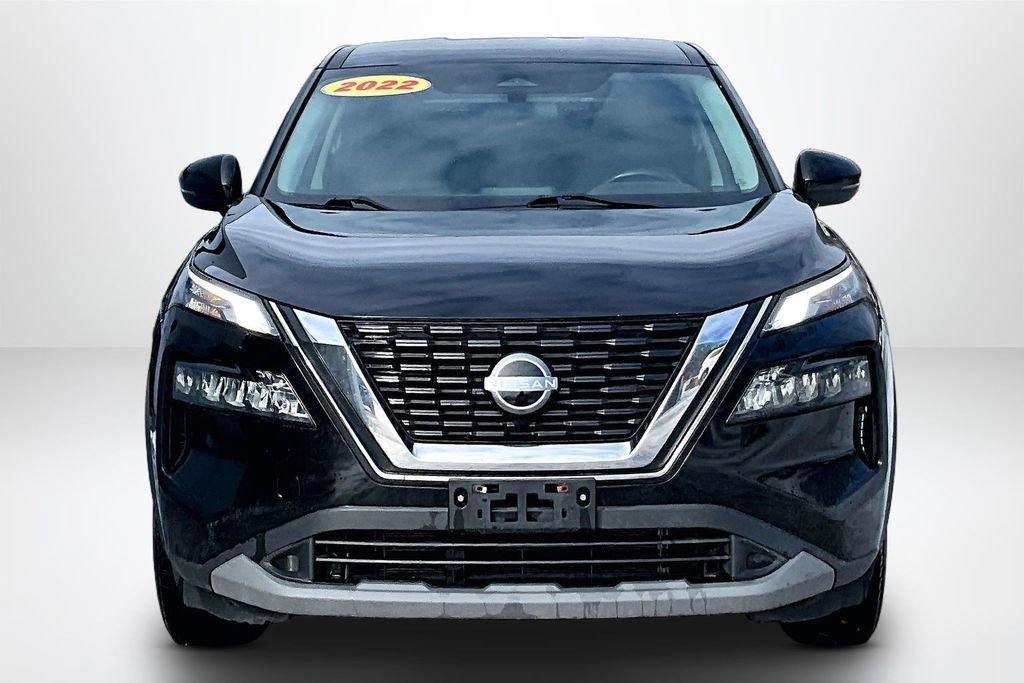 Used 2022 Nissan Rogue S image 2