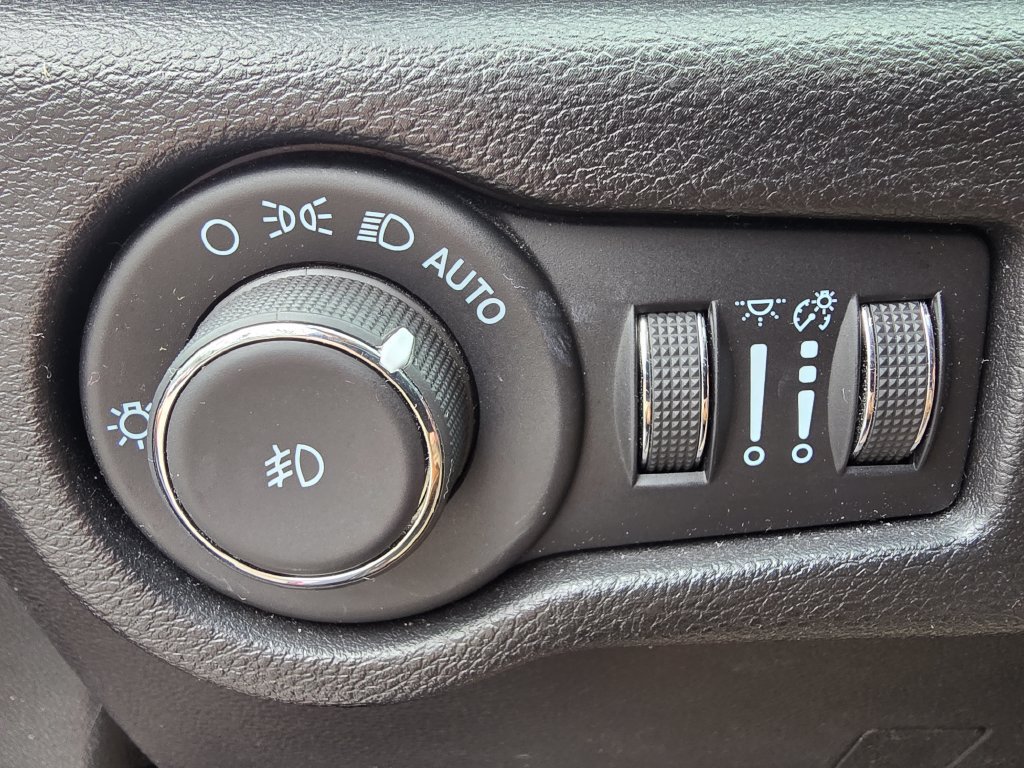 Used 2021 Chrysler Pacifica Pinnacle AWD/4WD image 33