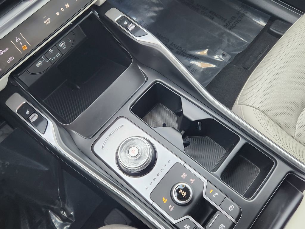 Certified 2025 Kia Sorento EX image 25