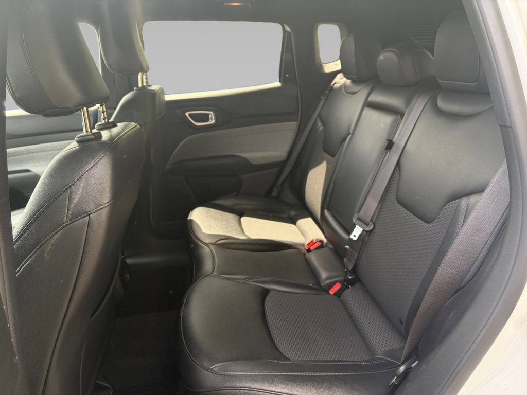Certified 2024 Jeep Compass Latitude AWD/4WD image 14