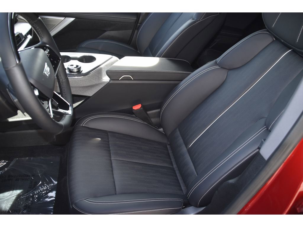 Used 2025 Cadillac Optiq Sport 2 w/ LPO, Floor Liner Package AWD/4WD image 14