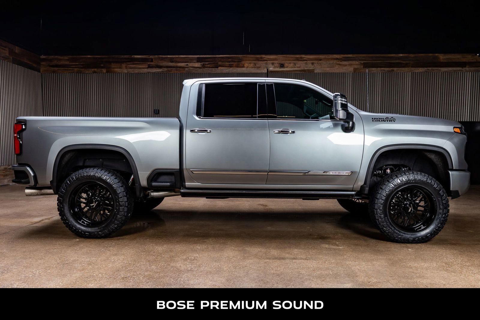 Used 2025 Chevrolet Silverado 2500 High Country w/ Technology Package image 11