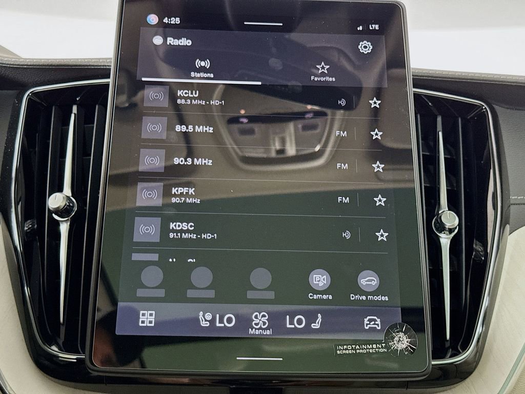 New 2026 Volvo XC60 B5 Ultra w/ Climate Package PRO image 14