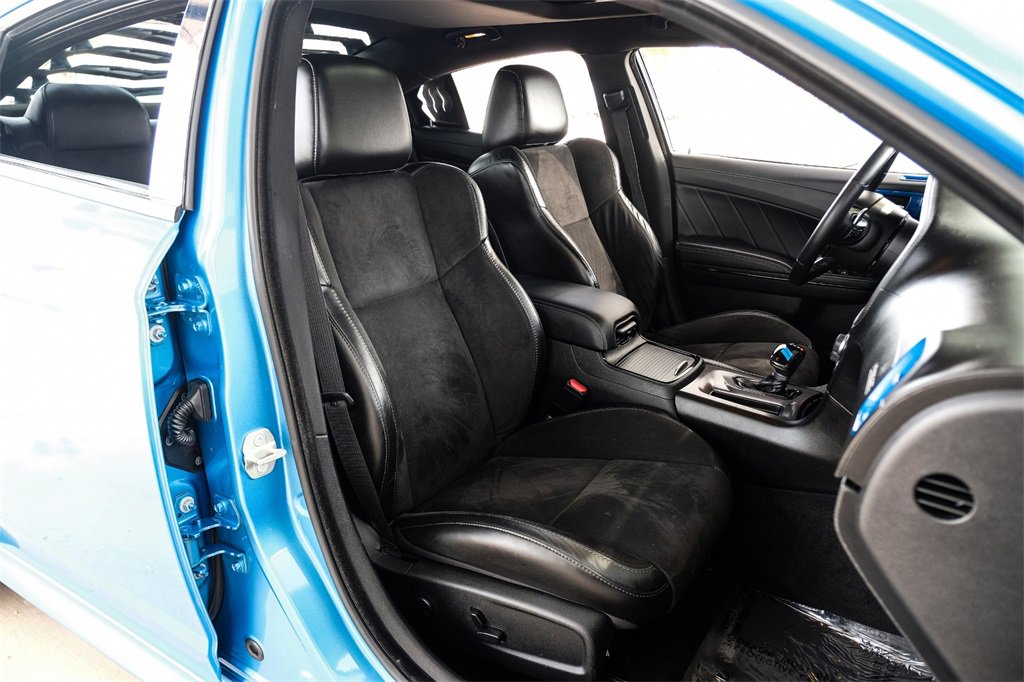 Used 2023 Dodge Charger R/T w/ Plus Group image 33