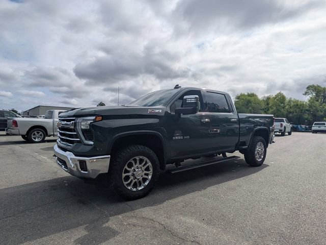 Used 2025 Chevrolet Silverado 3500 LTZ w/ LTZ Premium Package AWD/4WD image 8