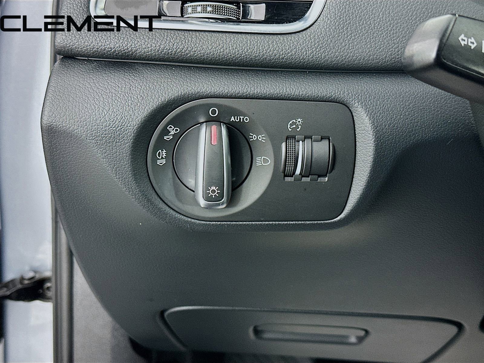 Used 2018 Audi Q3 2.0T Premium Plus w/ Premium Plus Package image 13