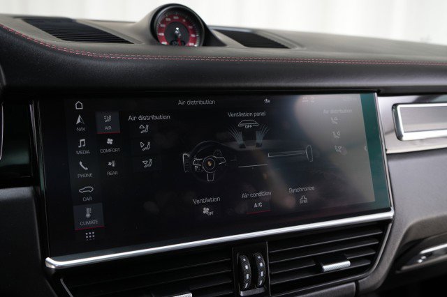 Used 2021 Porsche Cayenne GTS AWD/4WD image 56
