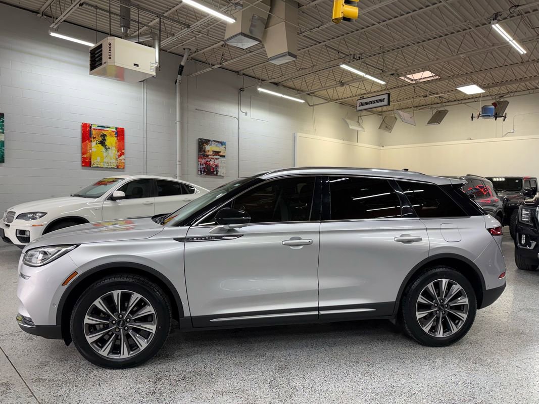 Used 2020 Lincoln Corsair Reserve w/ Equipment Group 201A image 2