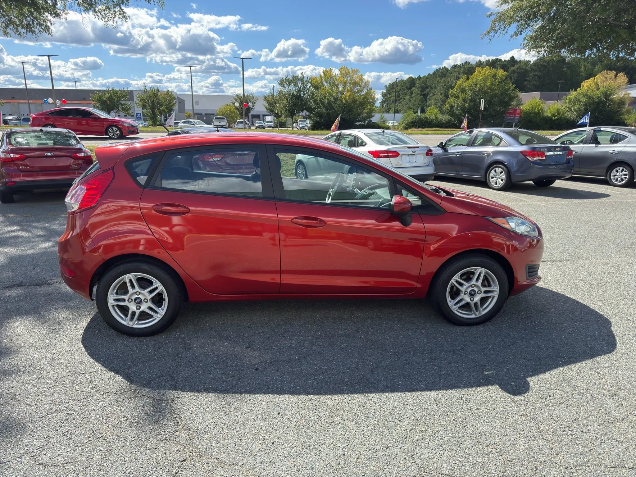 Used 2019 Ford Fiesta SE image 5