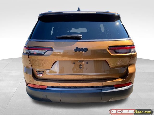 New 2026 Jeep Grand Cherokee L Limited w/ Limited Altitude Package AWD/4WD image 4