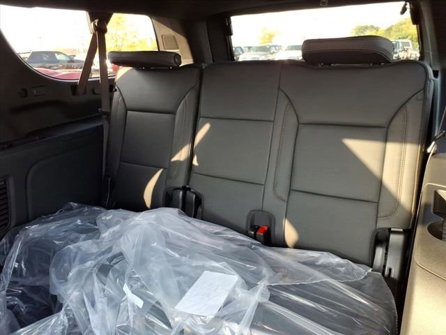 New 2026 Chevrolet Suburban High Country w/ Sun And Tow Package image 12