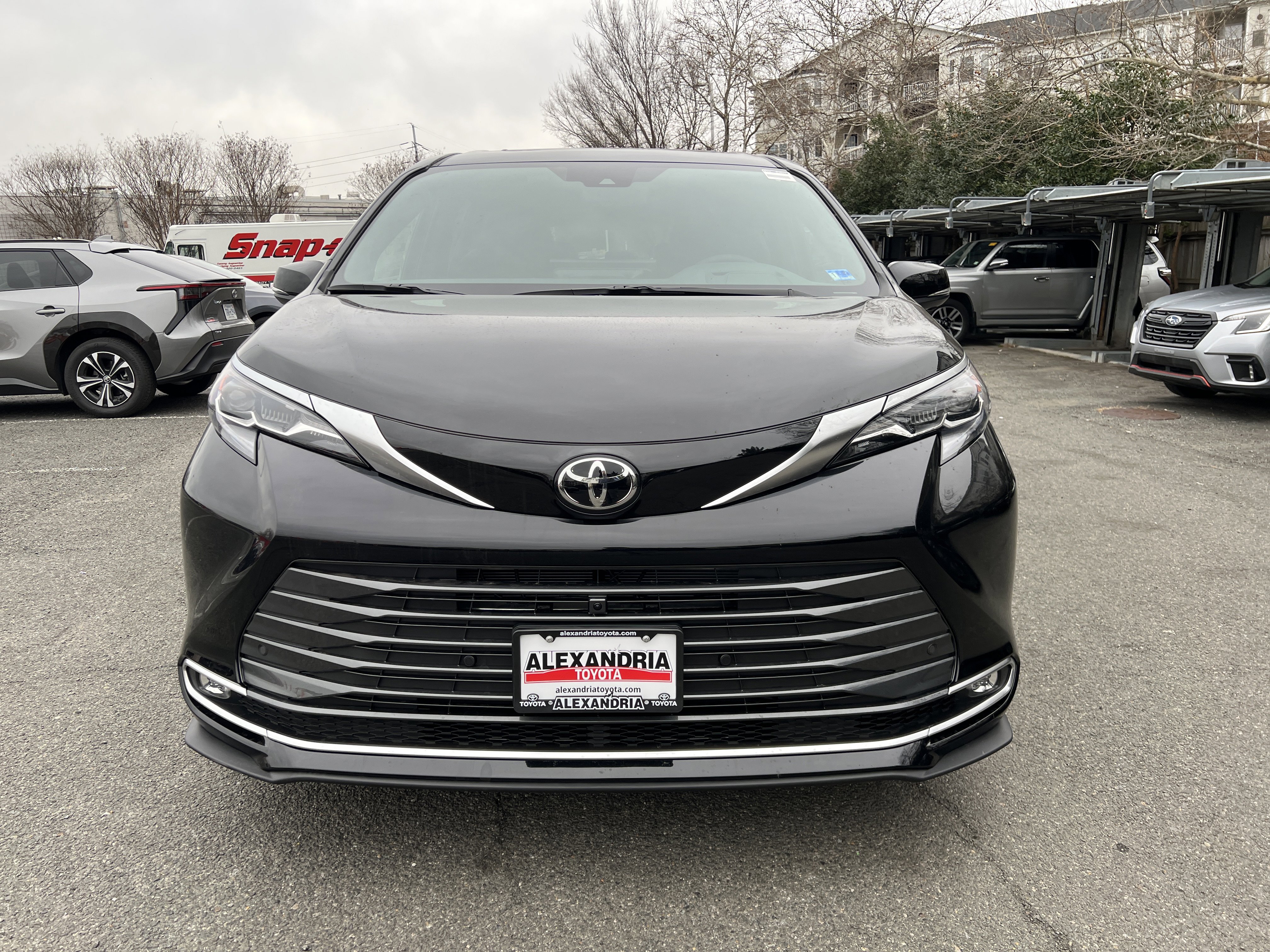 New 2026 Toyota Sienna Platinum image 2
